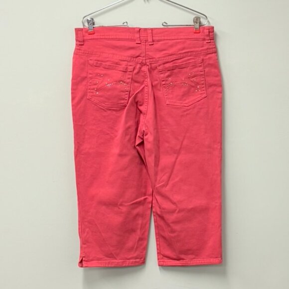 Gloria Vanderbilt Womens 14 Red Embellished Pockets Amanda Slit-Hem Capri Jeans - Picture 2 of 9